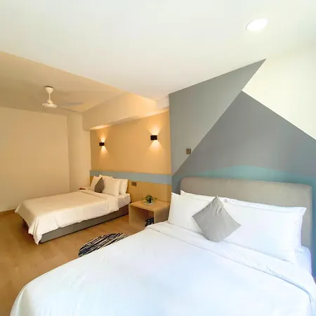 3R12Pax Fahrenheit88 A - Opposite Pavilion Kl Bukit Bintang Trx Kaite Homestay Kuala Lumpur Exterior photo