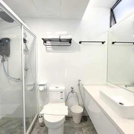 3R12Pax Fahrenheit88 A - Opposite Pavilion Kl Bukit Bintang Trx Kaite Homestay Kuala Lumpur Exterior photo