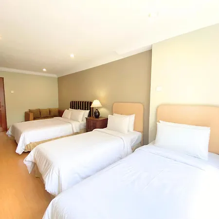 3R12Pax Fahrenheit88 A - Opposite Pavilion Kl Bukit Bintang Trx Kaite Homestay Kuala Lumpur Exterior photo