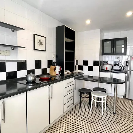 3R12Pax Fahrenheit88 A - Opposite Pavilion Kl Bukit Bintang Trx Kaite Homestay Kuala Lumpur Exterior photo