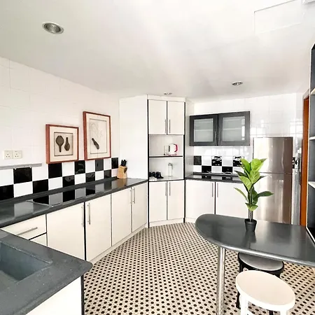 3R12Pax Fahrenheit88 A - Opposite Pavilion Kl Bukit Bintang Trx Kaite Homestay Kuala Lumpur Exterior photo