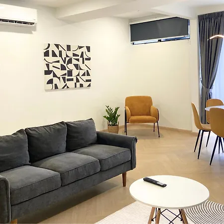 3R12Pax Fahrenheit88 A - Opposite Pavilion Kl Bukit Bintang Trx Kaite Homestay Kuala Lumpur Exterior photo