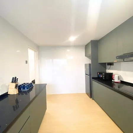 3R12Pax Fahrenheit88 A - Opposite Pavilion Kl Bukit Bintang Trx Kaite Homestay Kuala Lumpur Exterior photo