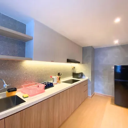 3R12Pax Fahrenheit88 A - Opposite Pavilion Kl Bukit Bintang Trx Kaite Homestay Kuala Lumpur Exterior photo